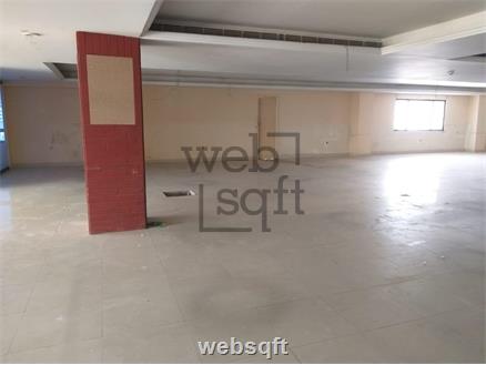 Commercial building for Rent